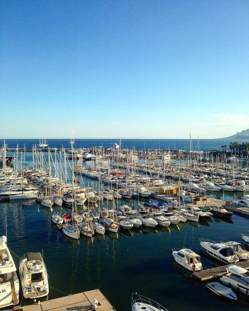 Le vieux port de Cannes par Sezerum