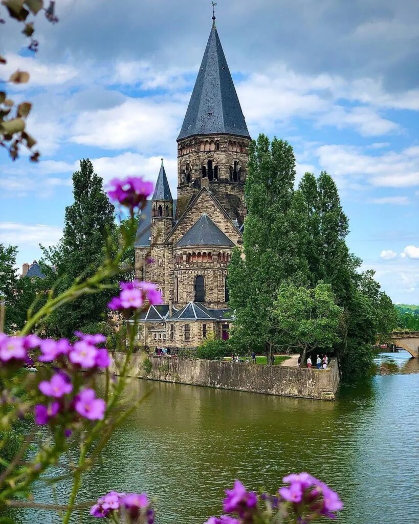 Promenons nous en France Le Temple Neuf de Metz