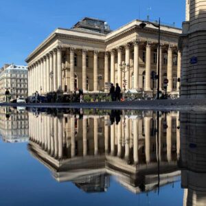 Palais Brogniart place de la Bourse copyright Maxime R