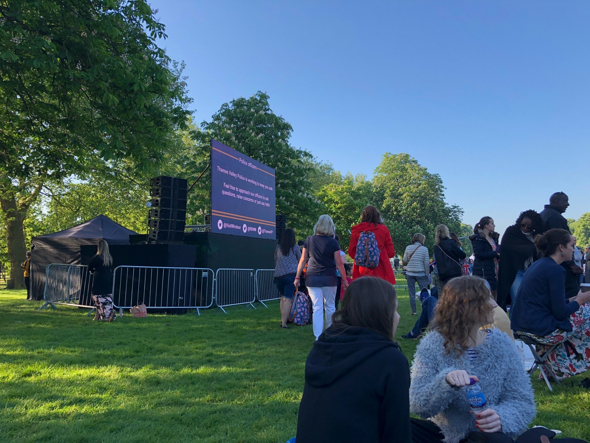 La foule britannique mariage Harry & Meghan