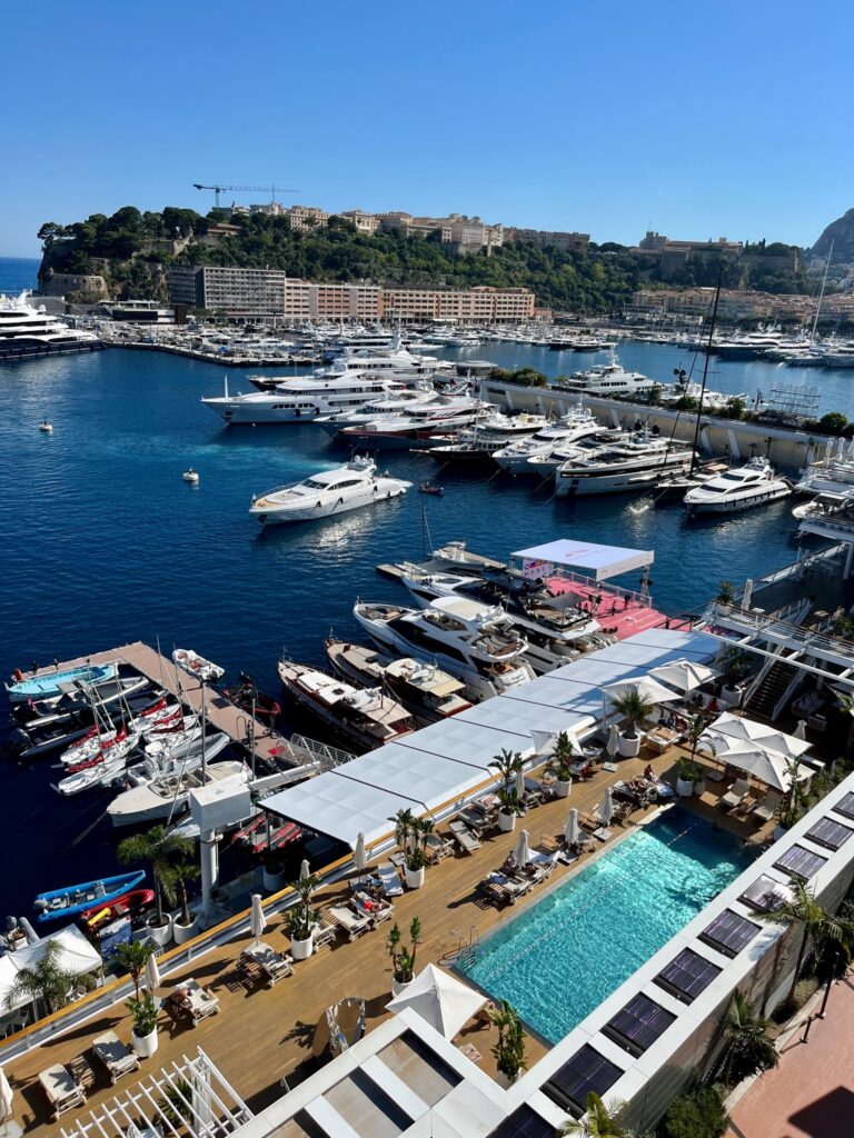 port hercule