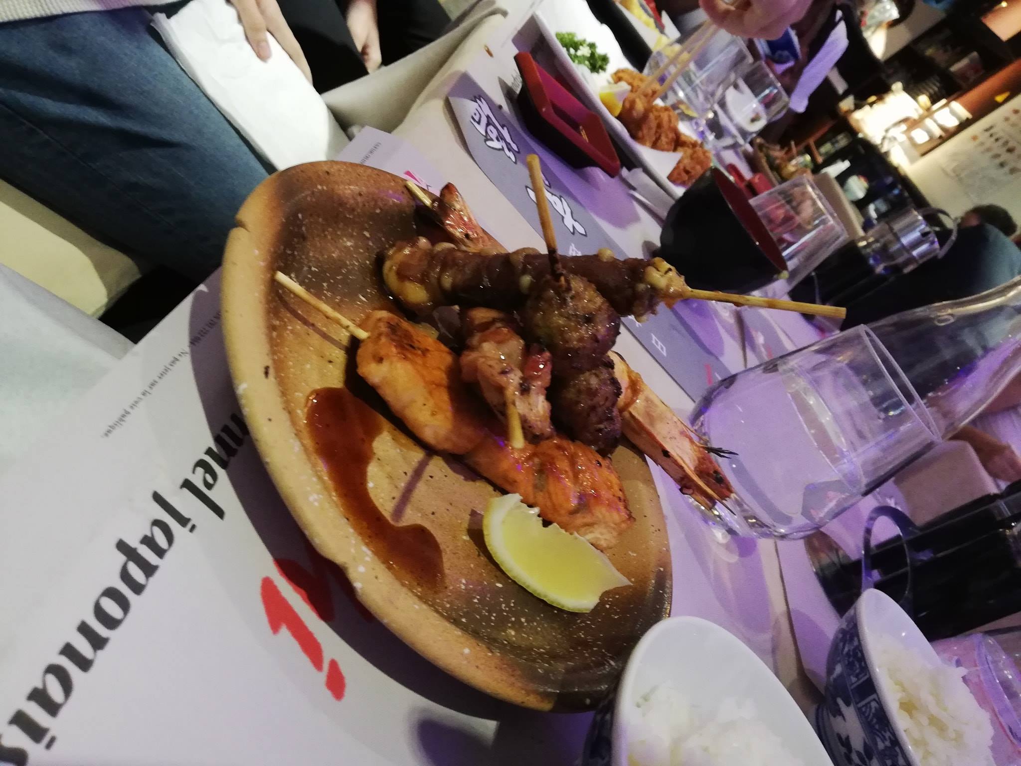 Kyobashi- yakitori cuites au feu de bois