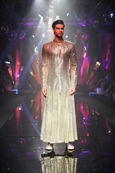 Défilé privé Abu Jani & Sandeep Khosla : Les Rois de la Couture qui Redéfinissent l'Homme