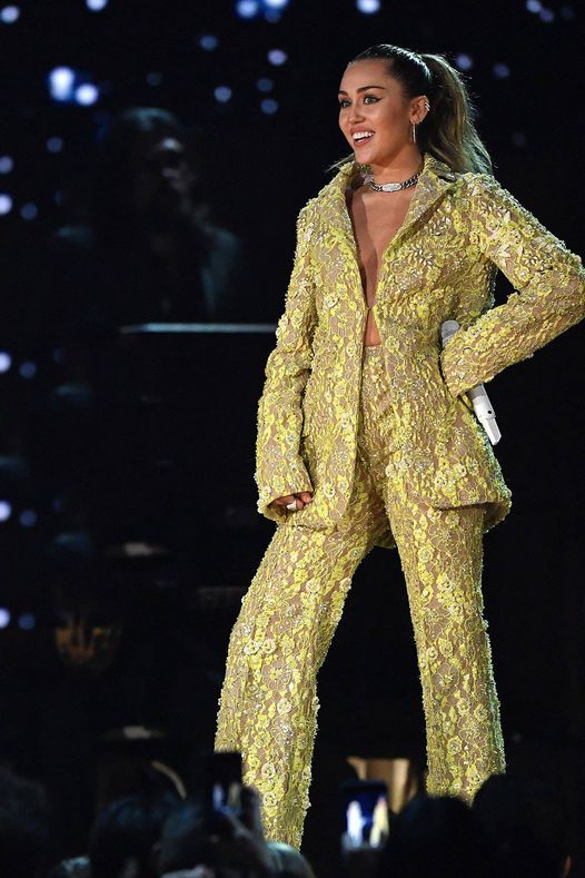 Grammys awards 2019 Miley Cyrus sur scène