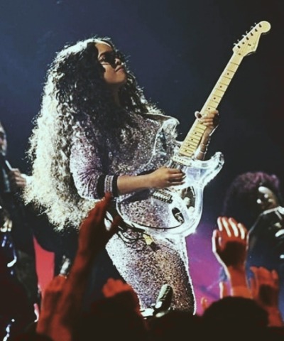 H.E.R. The Transparent Fender ??