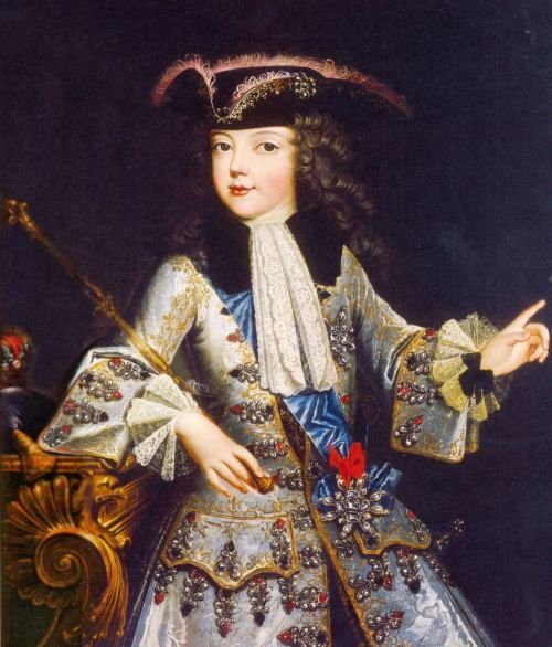 Louis XV âgé de 7 ans et coiffé d’un tricorne, par Justinat (1717)