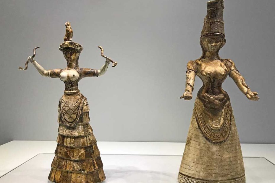 "Déesses aux Serpents" trouvées au Palais Minoen de Cnossos (1600-1500 avant J.-C.) 