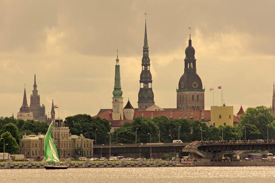 Riga depuis la rivière