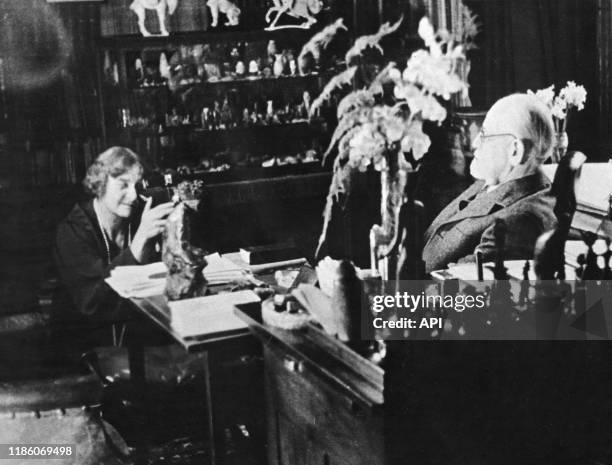 Le psychanalyste autrichien Sigmund Freud photographié par la princesse Marie Bonaparte, en 1935. (Photo by API/Gamma-Rapho via Getty Images)