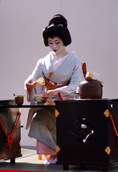 Cérémonie du Thé performé par une geisha