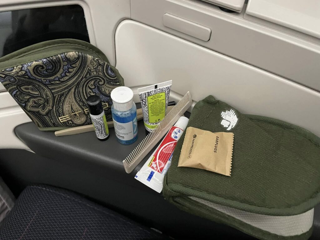 necessities aero mexico business class