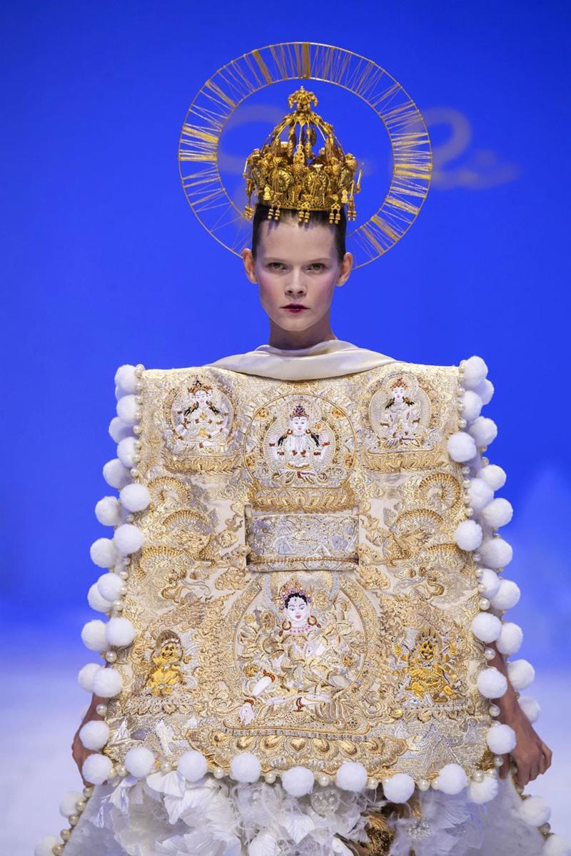 Guo Pei Haute Couture SS20