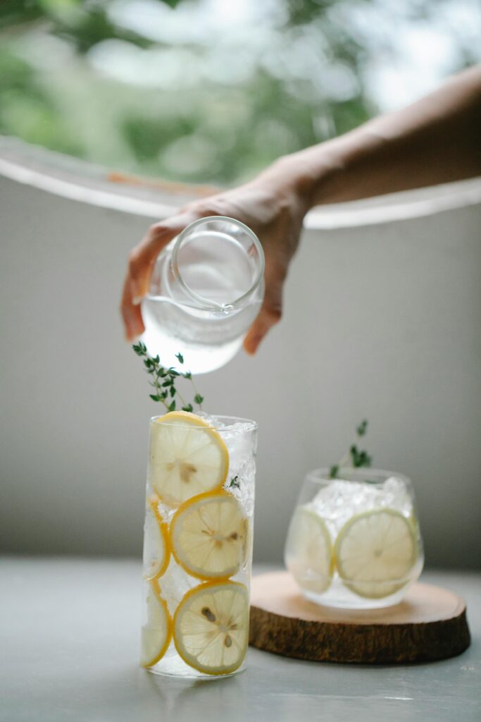 Citron infusé dans de l'eau