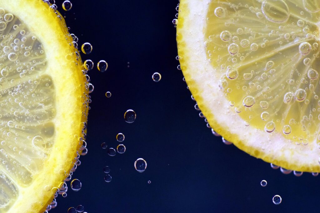 Eau citronnée infusée