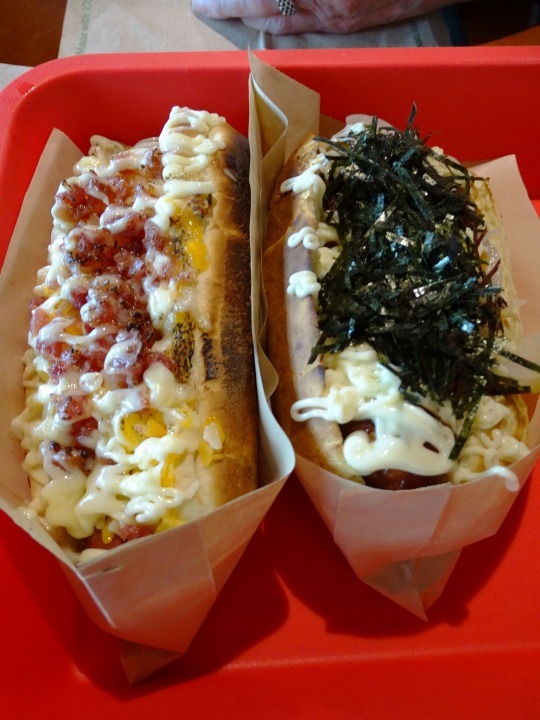Des hot dogs.. Bien ténté Ulf hahaha 