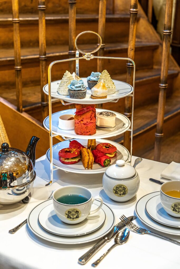 Salons de Thé parisiens mariage frères et son thé bleu