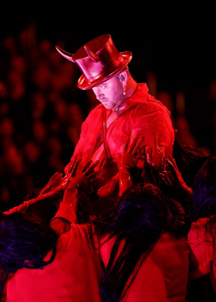 Grammys 2023- Sam Smith et ses rituels..pas très catholiques