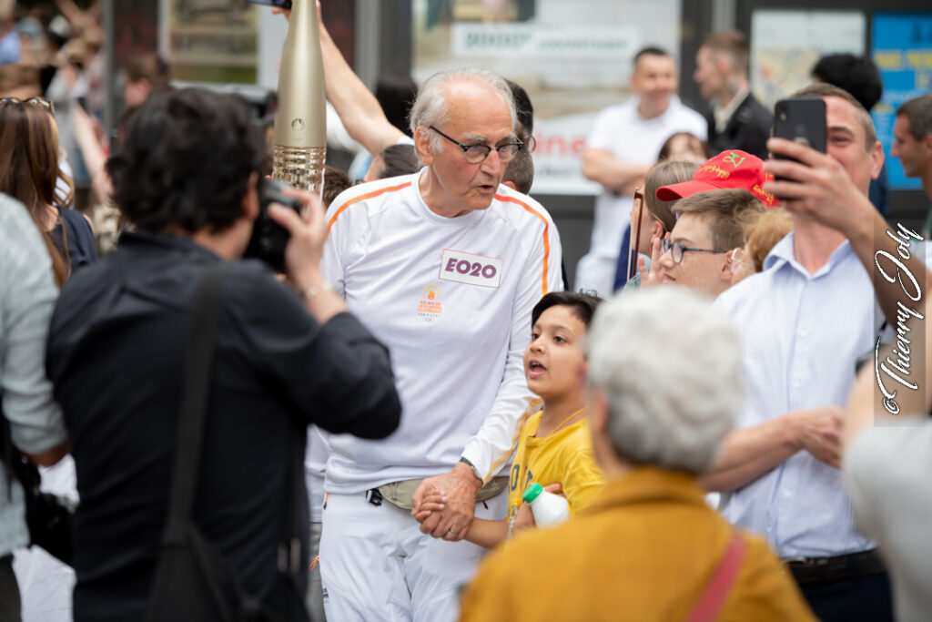 Bertrand Bellon flamme, famille et foule