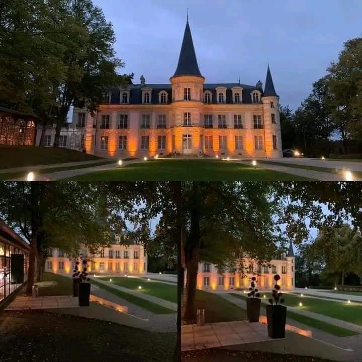 Le Château d'Hardricourt à la nuit tombée