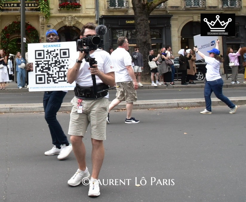 Ambiance festive Boulevard Saint germain