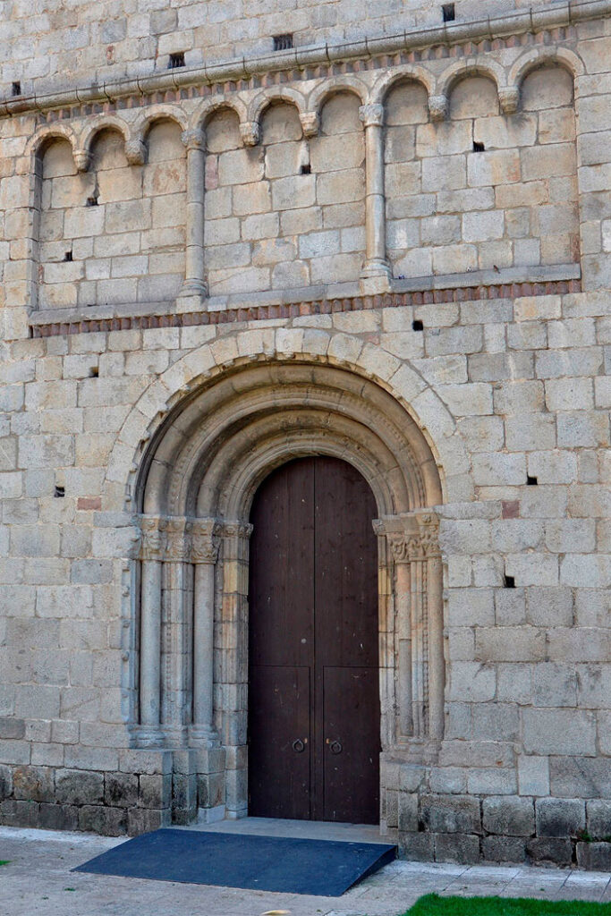 (seu d'urgell, catalonia, photos from monestirs.cat)