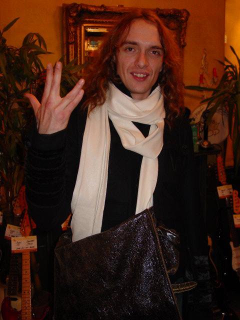 Justin Hawkins sortie de scène