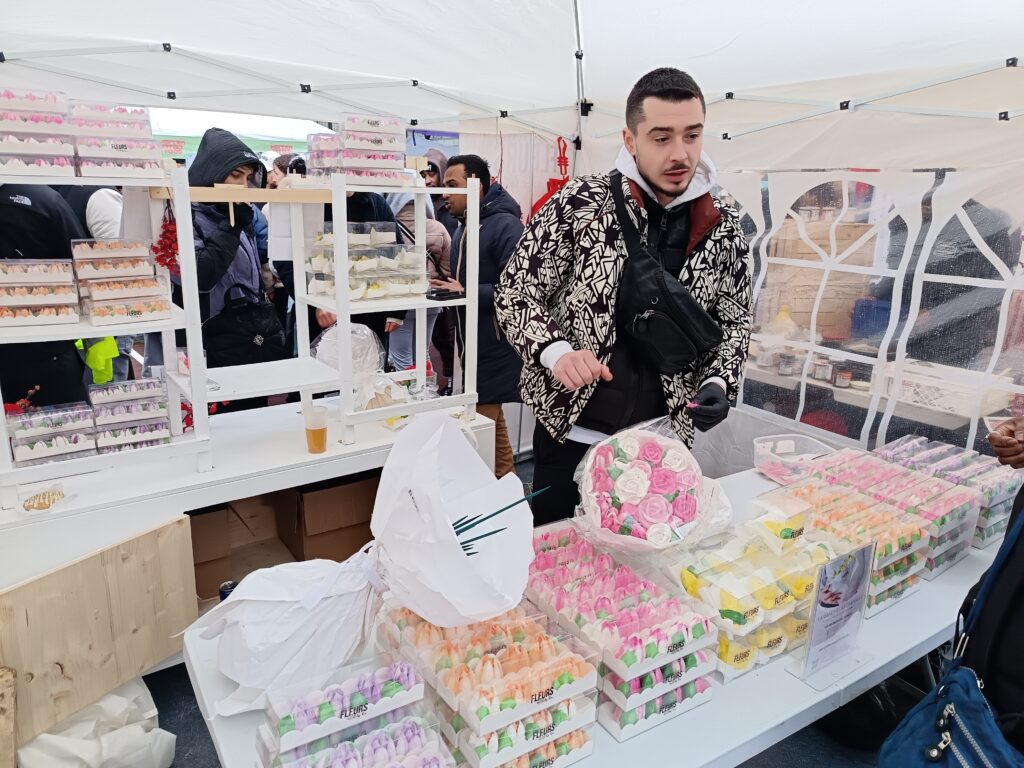 L'Asian Street Food Festival revient au Trinquet Village By Poza - Fleurs en guimauve