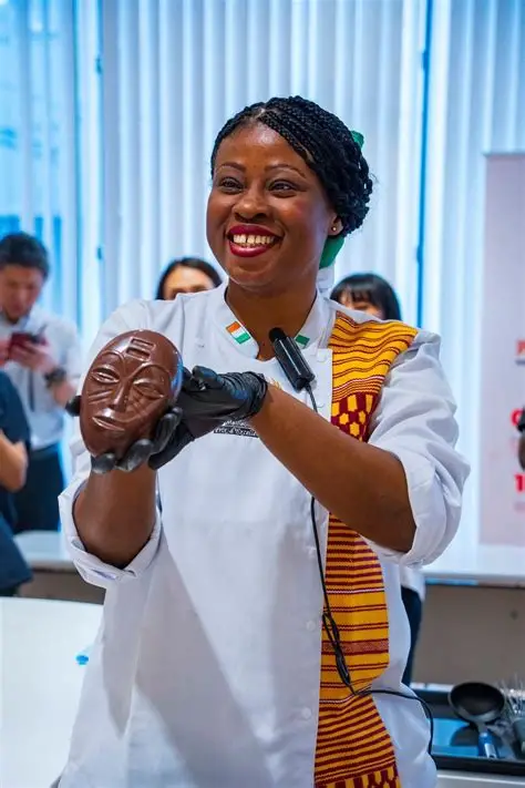 Salon de l'Agriculture- Vivian Kouamé présente son art: le chocolat.