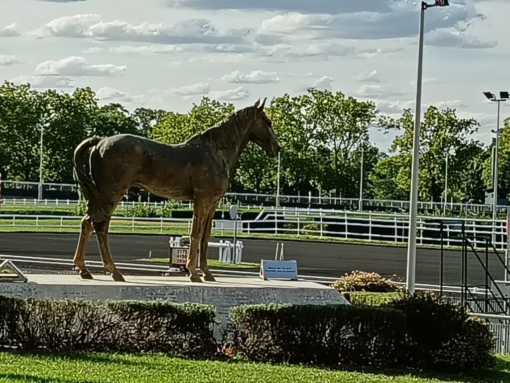 L'hippodrome de vincennes vu de l'extérieur
