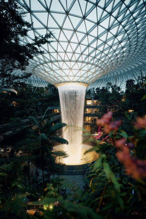 Changi Airport - Singapore (by Pang Yuhao)