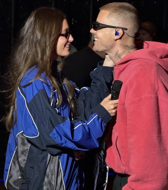 Justin et Hailey Bieber post concert Coachella 2026